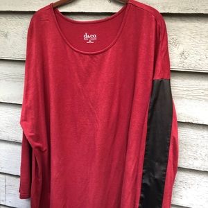 Denim & Co top w/faux leather patches